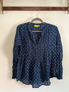 Roller Rabbit 100% Cotton Navy Pattern Blouse Size Medium